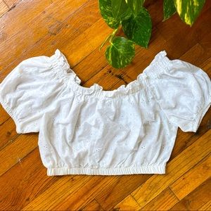 cropped eyelet puff sleeve top